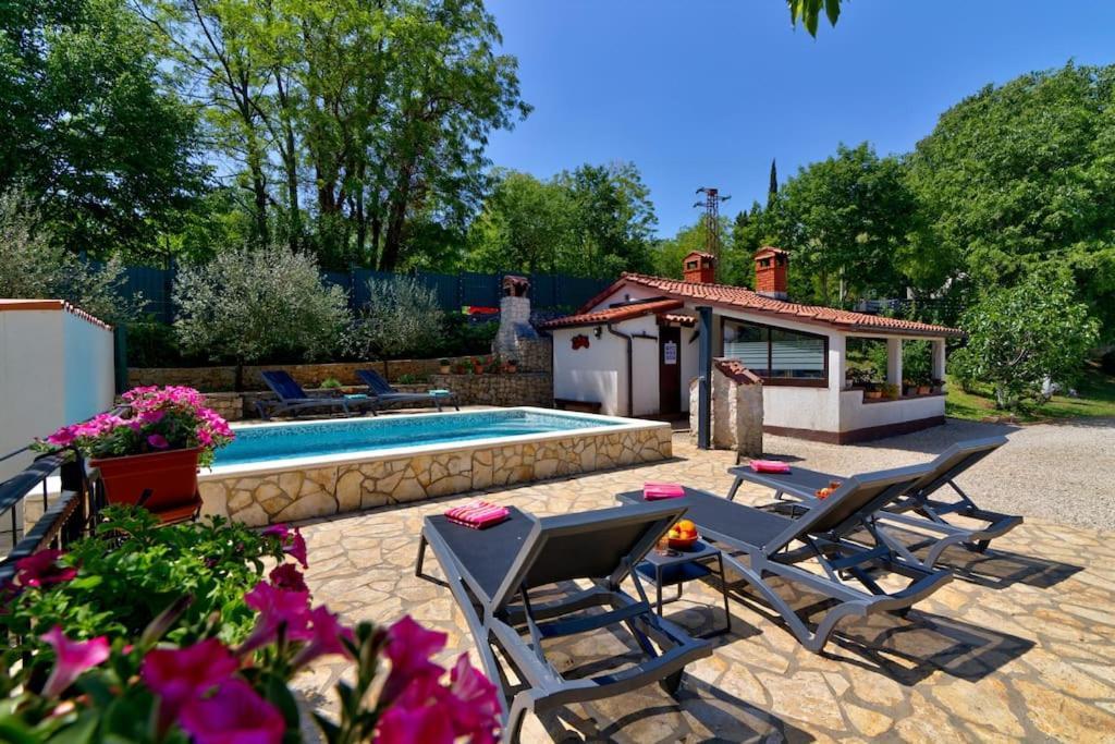 Piccola Casa - A Little Paradise Krsan Exterior photo